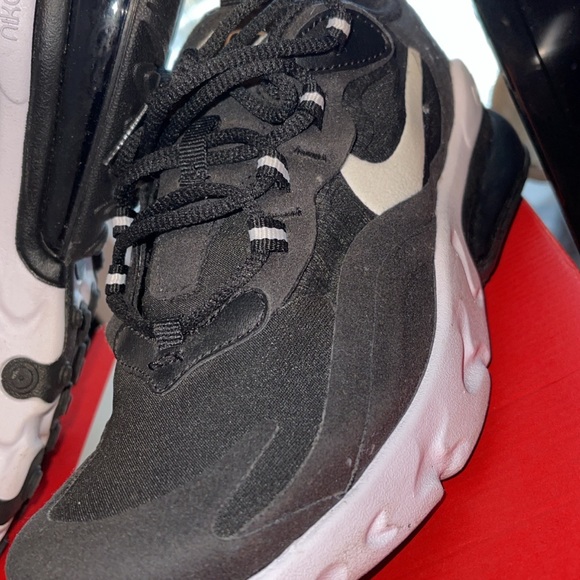 Nike Air Max 270 React Sneakers - Picture 2 of 7